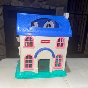 Vintage 1996 Fisher Price Doll House + 2 accessories
